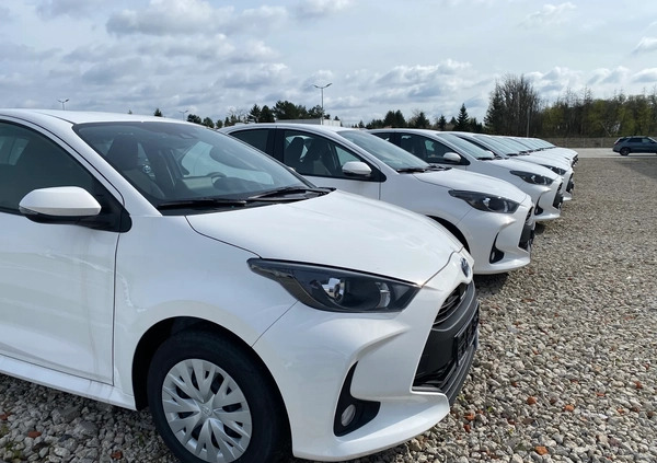 Toyota Yaris cena 93500 przebieg: 10, rok produkcji 2023 z Poznań małe 46